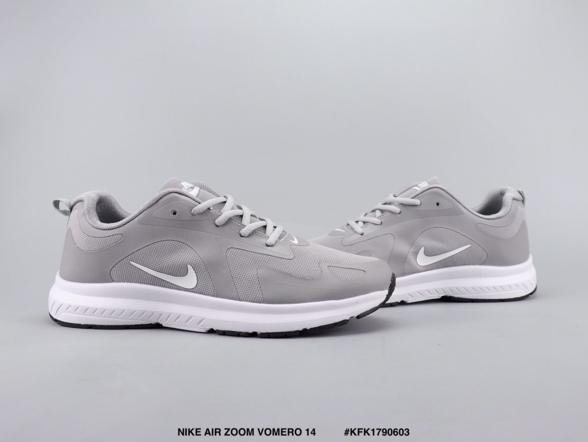 95 NIKE AIR ZOOM VOMERO 14 耐克登月减震跑步鞋 织物材质