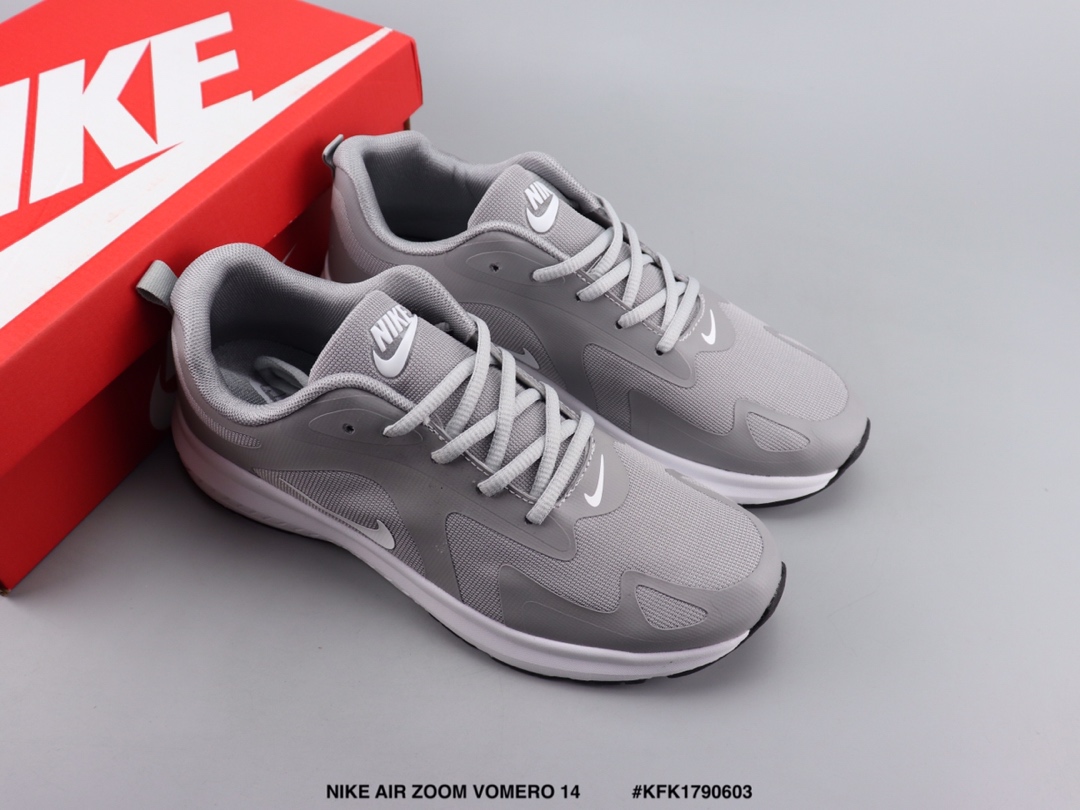 95 NIKE AIR ZOOM VOMERO 14 耐克登月减震跑步鞋 织物材质