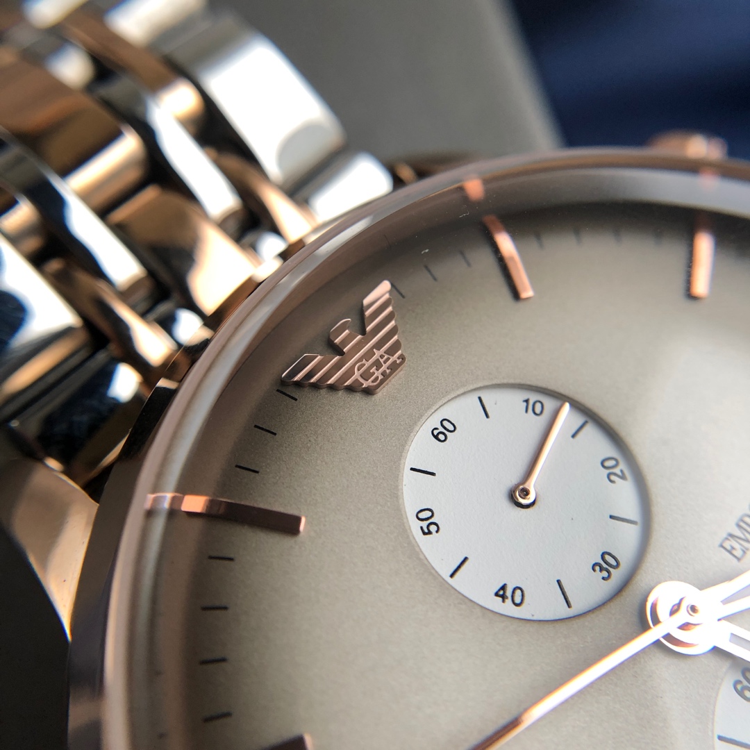 NO:146398,Armani Fashion Sports Men's Watch, Casual Business, Model AR1721 Steel Band Quartz Watch, Dial Diameter 40mm Dial Thickness 10mm, Silver Gradient Gray Dial, Mineral Glass Mirror, Butterfly Double Snap, 316 Steel Strap, Super Exquisite Design, Dial Bracelet is very simple and atmospheric, the whole temperament is immediately different, Xiaohongshu Shopping Style, Men's God's Love, Life Waterproof 30 meters., Armani19860909阿玛尼时尚运动男款手表,休闲商务均可,型号AR1721钢带石英表,表盘直径40mm 表盘厚度10mm,银色渐变灰表盘,矿物质玻璃镜面,蝴蝶双按扣,316钢表带,设计超级精致,表盘表链都十分简约大气,整个气质马上不一样了,小红书剁手款,男神钟爱款,生活防水30米.,,armani,Watch