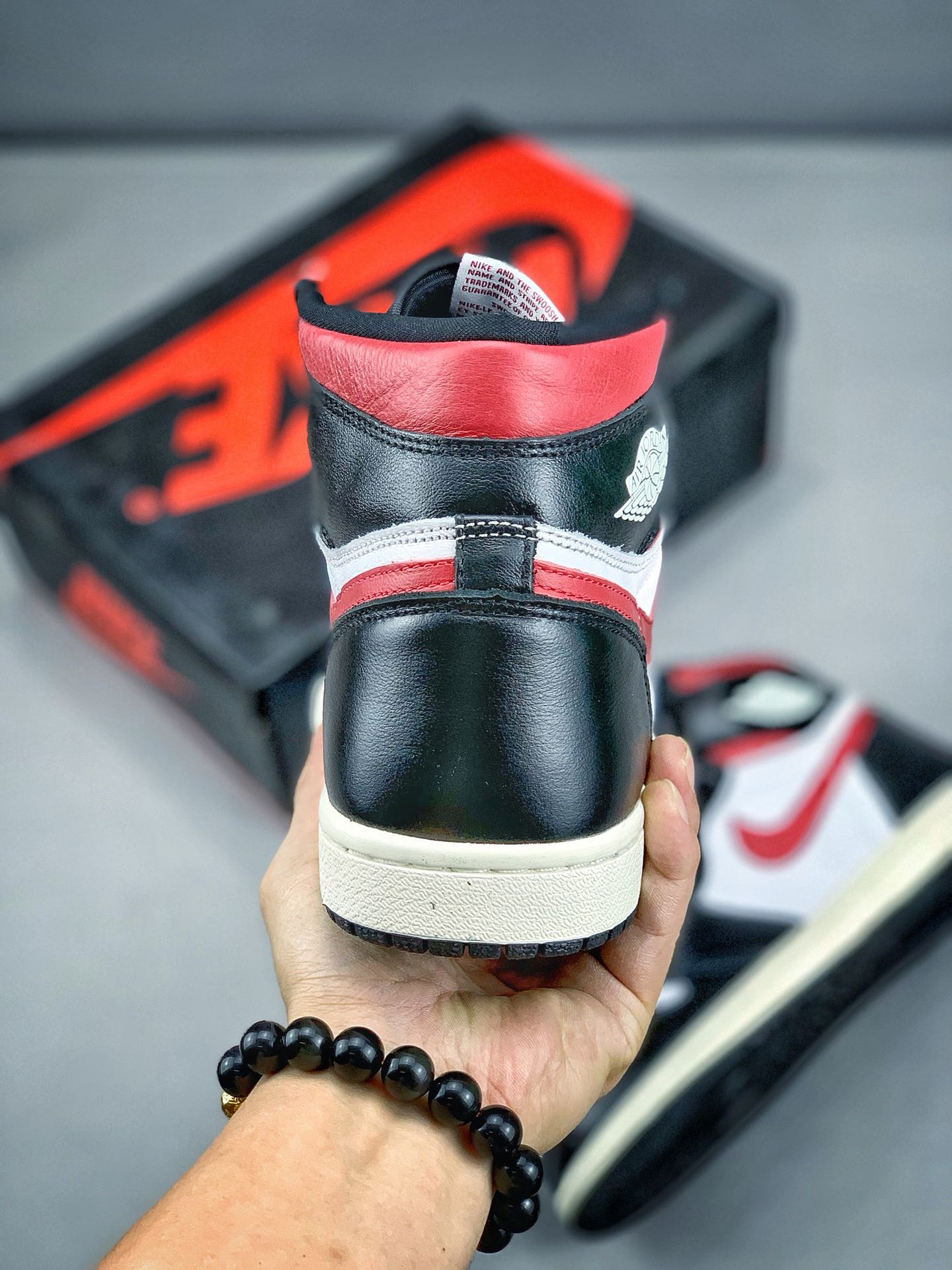 220原价市场280 Jordan 1 Retro High OG “Gym Red”555088-061