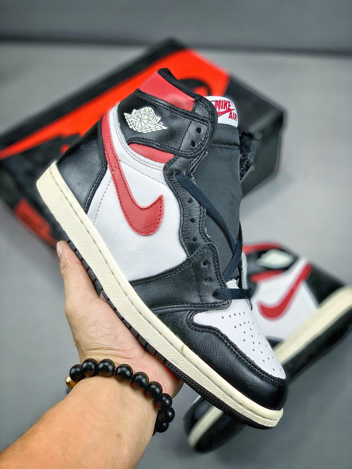 220原价市场280 Jordan 1 Retro High OG “Gym Red”555088-061
