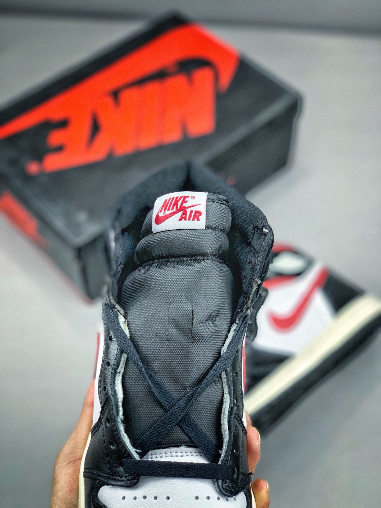 220原价市场280 Jordan 1 Retro High OG “Gym Red”555088-061