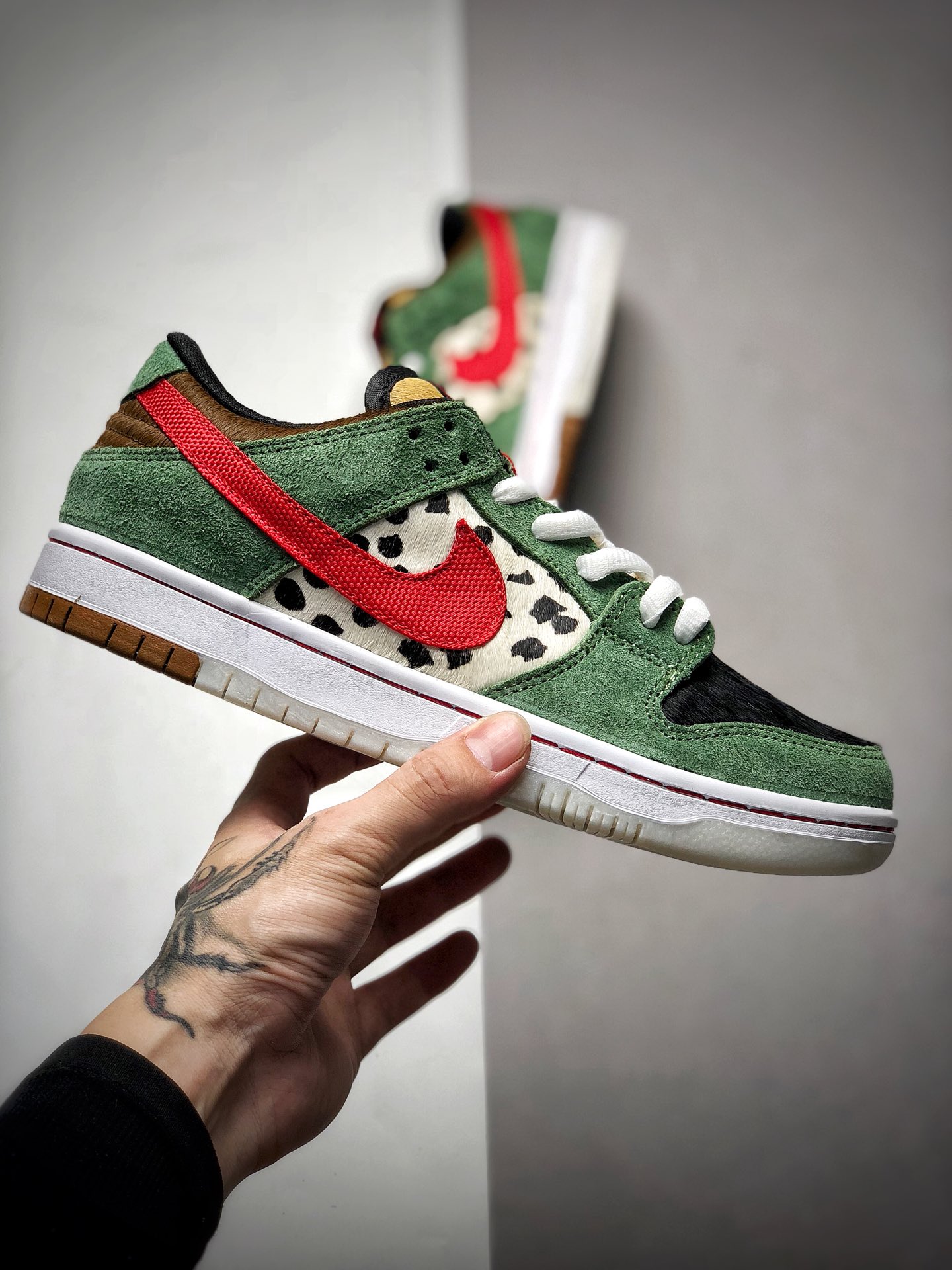 220纯原版本 耐克Nike SB Dunk High Dog Walker 耐克斑点豹纹配色板鞋 BQ6827-301