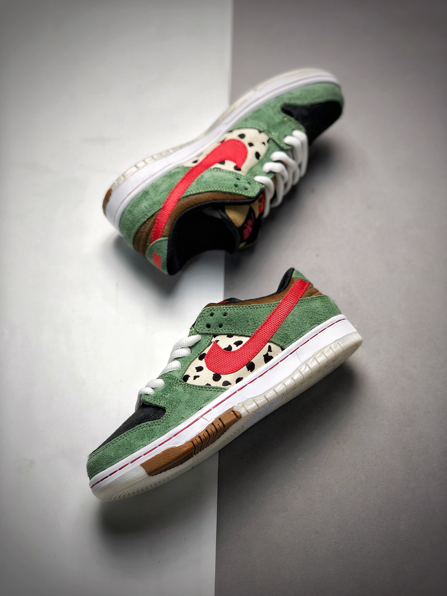 220纯原版本 耐克Nike SB Dunk High Dog Walker 耐克斑点豹纹配色板鞋 BQ6827-301
