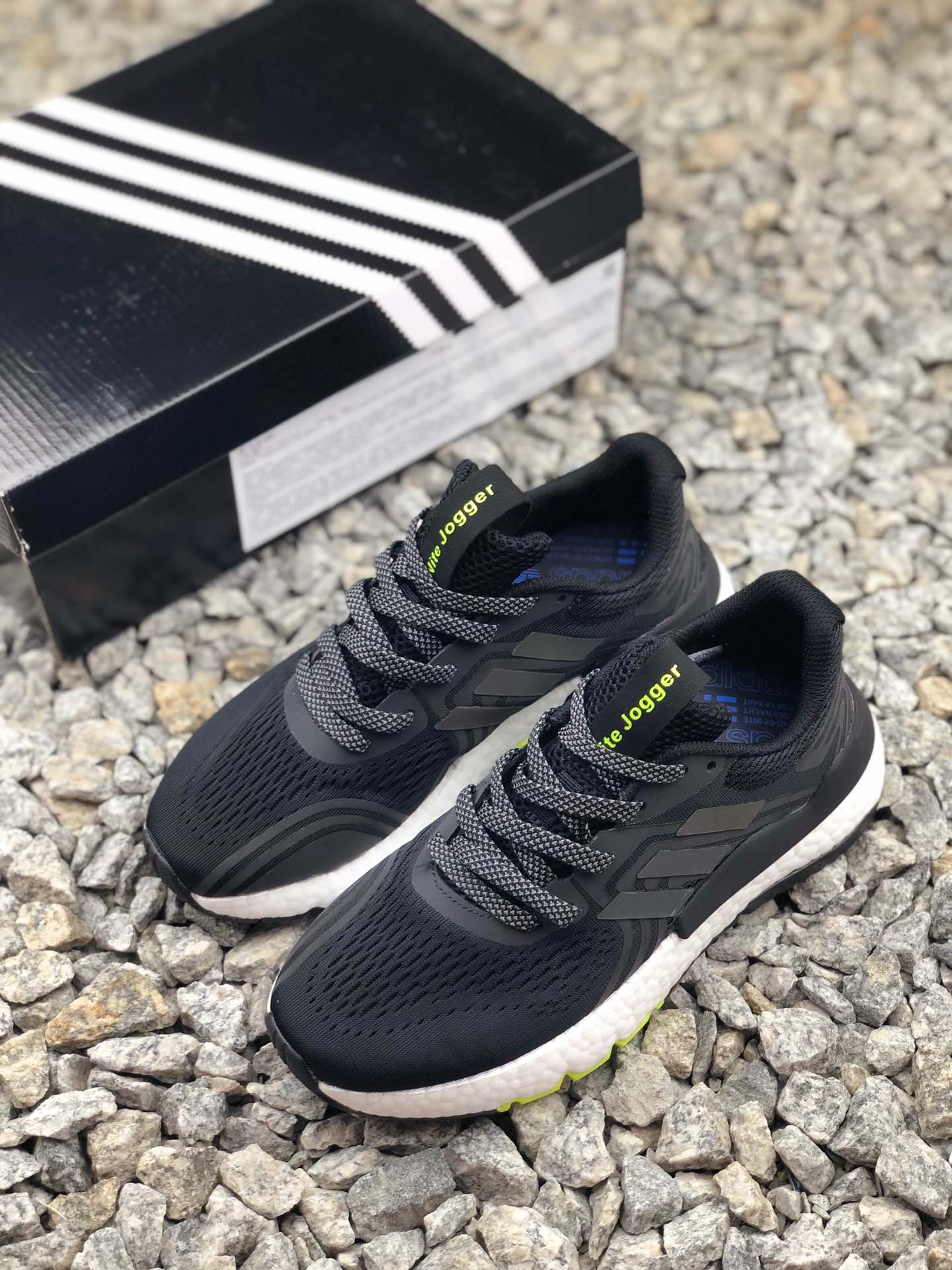 180公司级 Adidas 阿迪达斯 Nite Jogger 2019 Boost 王嘉尔代言款 贾卡透气鞋面 夜行者3M反光真爆大底复古跑鞋 EQ2202