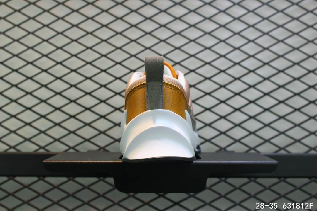 100阿迪达斯adidas 鲨鱼 童鞋 亲子鞋 休闲潮流跑鞋！