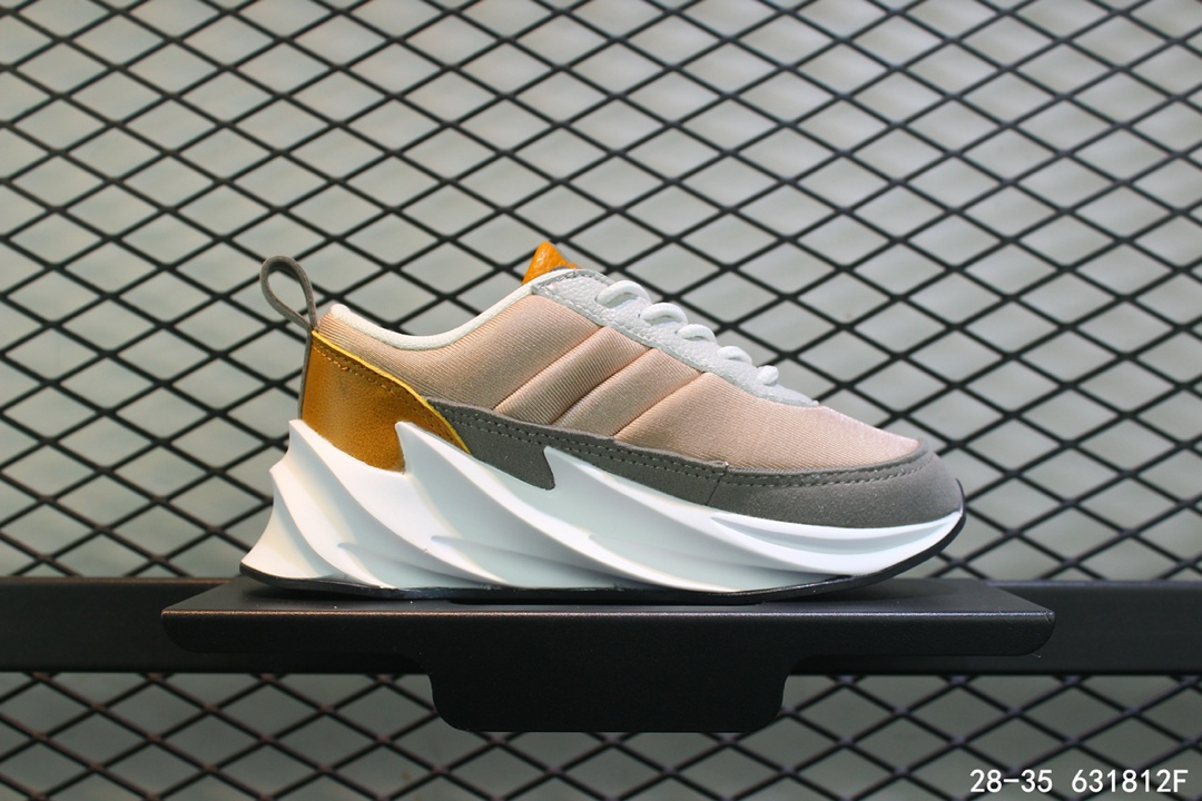 100阿迪达斯adidas 鲨鱼 童鞋 亲子鞋 休闲潮流跑鞋！