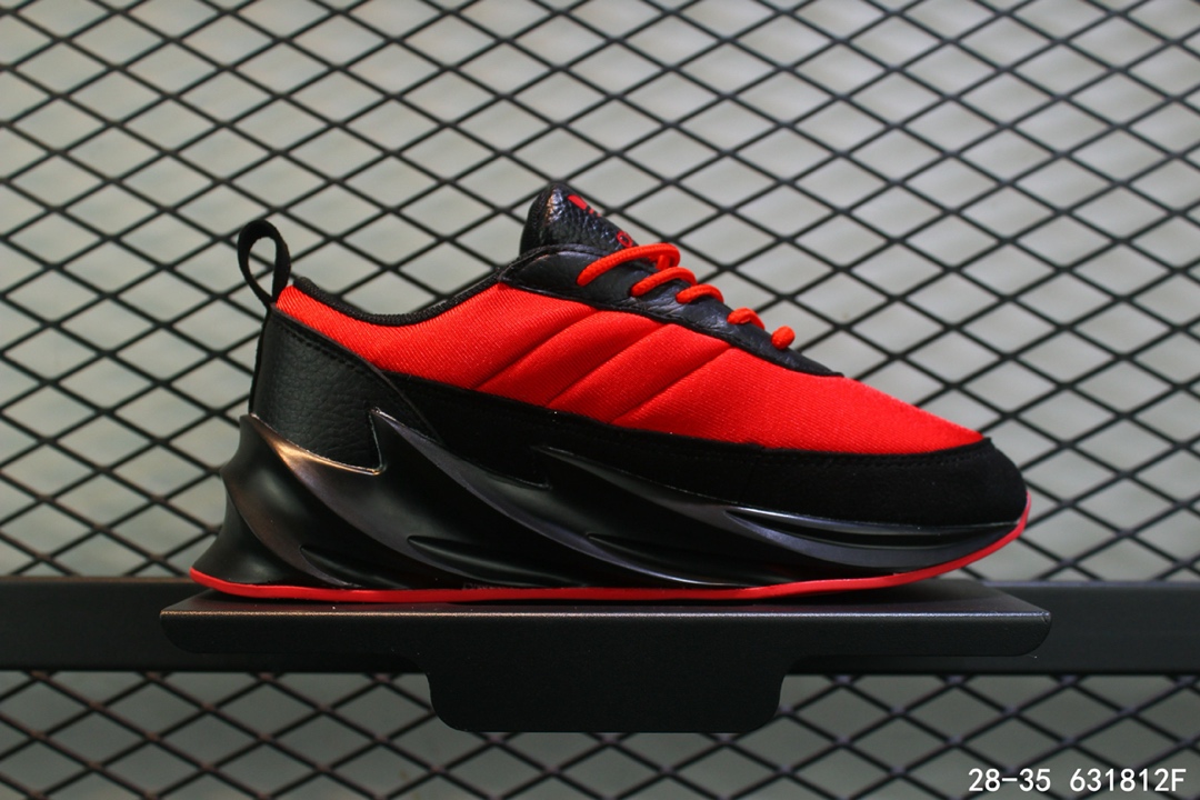 100阿迪达斯adidas 鲨鱼 童鞋 亲子鞋 休闲潮流跑鞋！