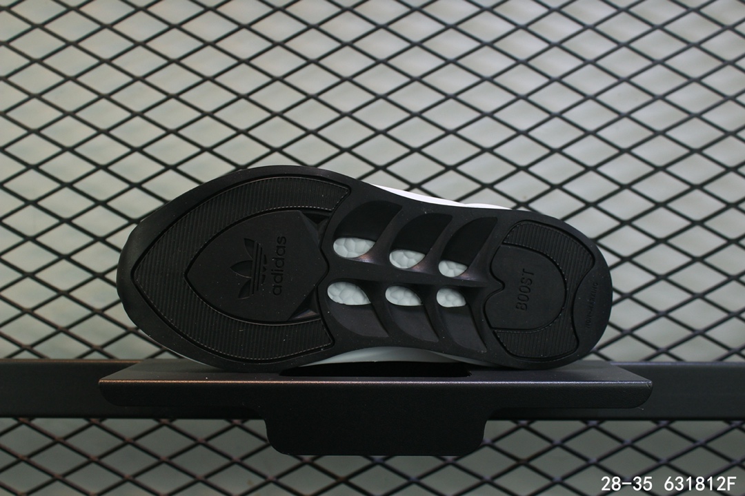 100阿迪达斯adidas 鲨鱼 童鞋 亲子鞋 休闲潮流跑鞋！