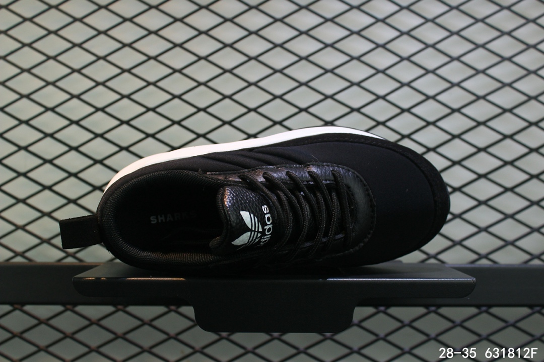 100阿迪达斯adidas 鲨鱼 童鞋 亲子鞋 休闲潮流跑鞋！