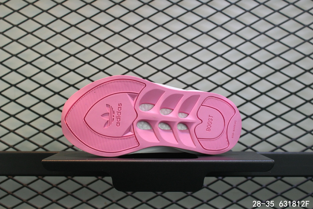 100阿迪达斯adidas 鲨鱼 童鞋 亲子鞋 休闲潮流跑鞋！