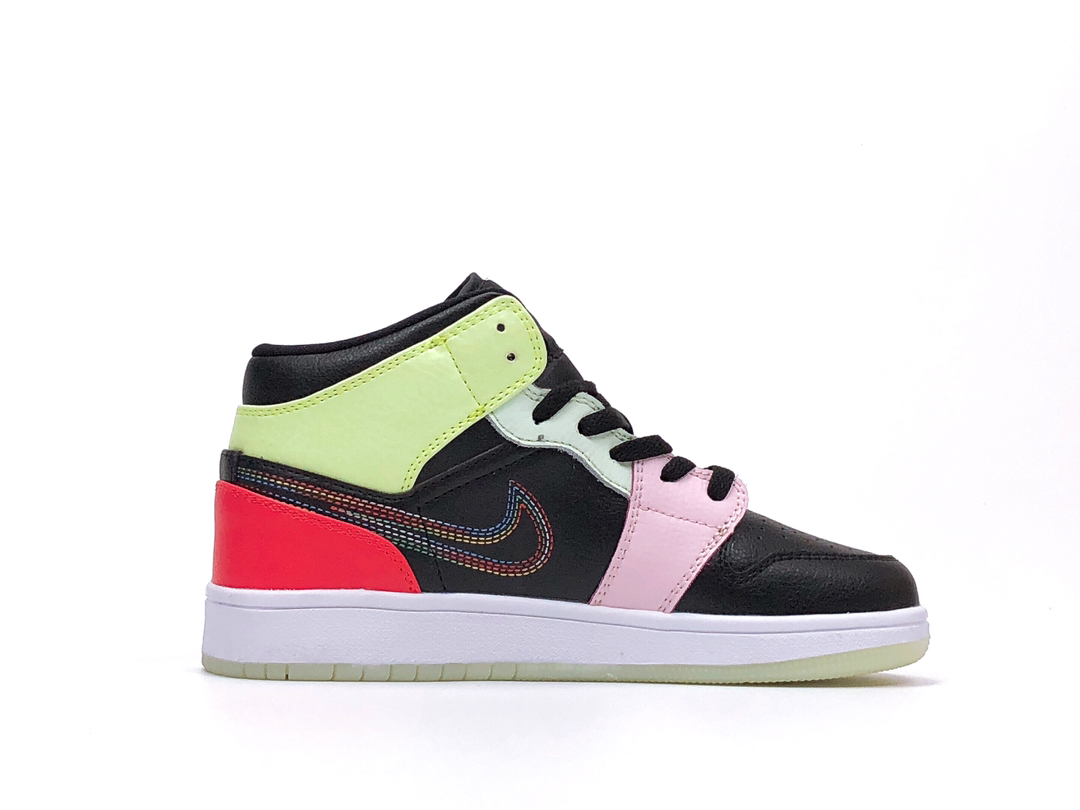 240【全网独家首发新配色】Air Jordan 1 Mid 货号：AV5174-076