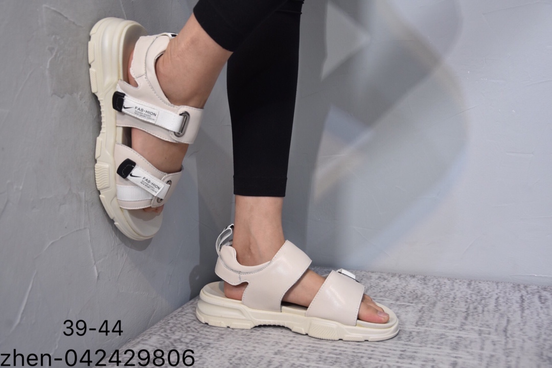 130简介：耐克NIKE AIR MAX新款男鞋夏季潮流百搭外穿凉拖鞋