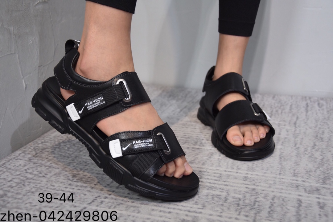 130简介：耐克NIKE AIR MAX新款男鞋夏季潮流百搭外穿凉拖鞋