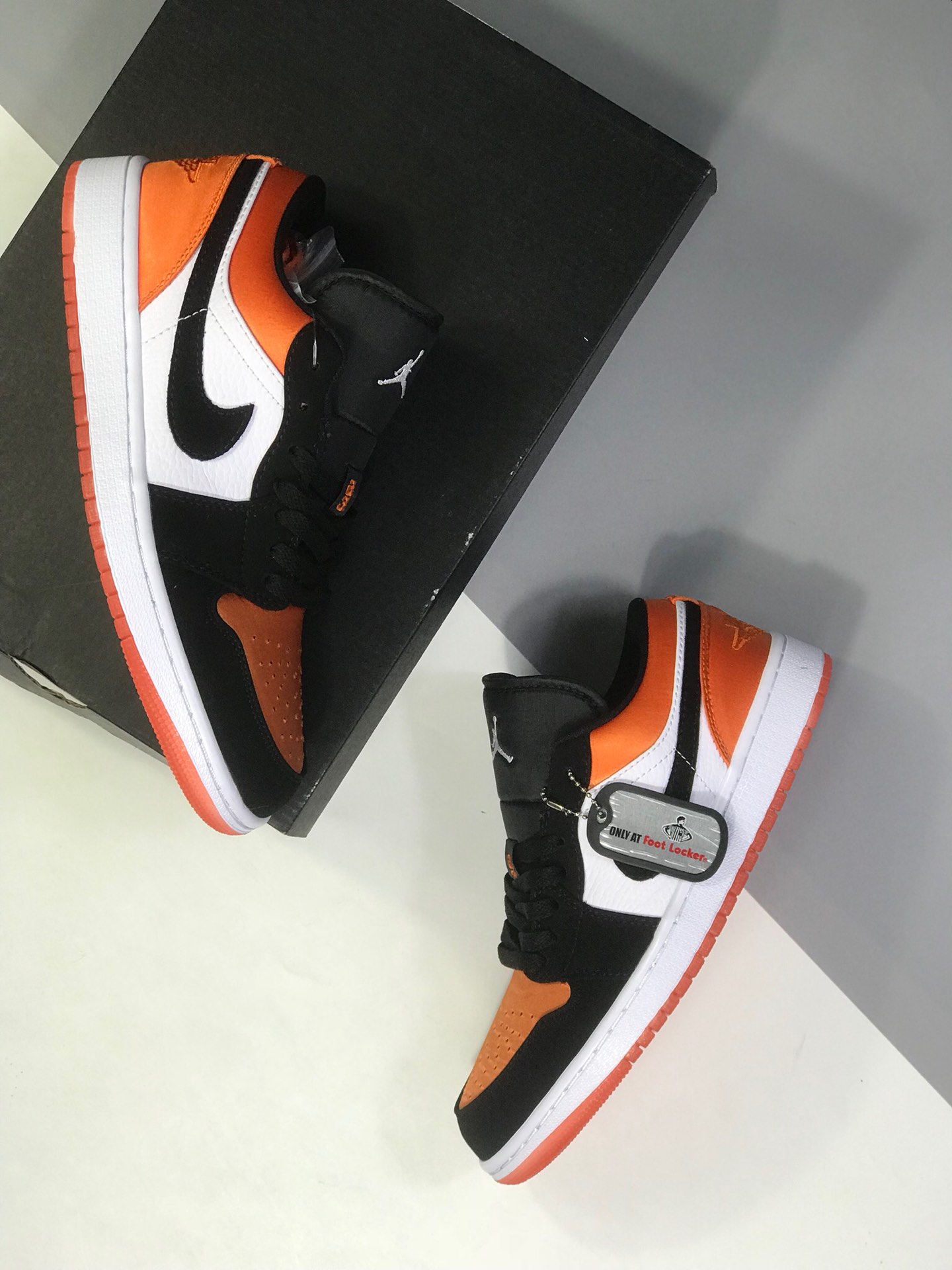 200 原盒原标 低帮扣碎  市场最高工艺# Air Jordan 1 Mid 灰白粉生胶 原装真标