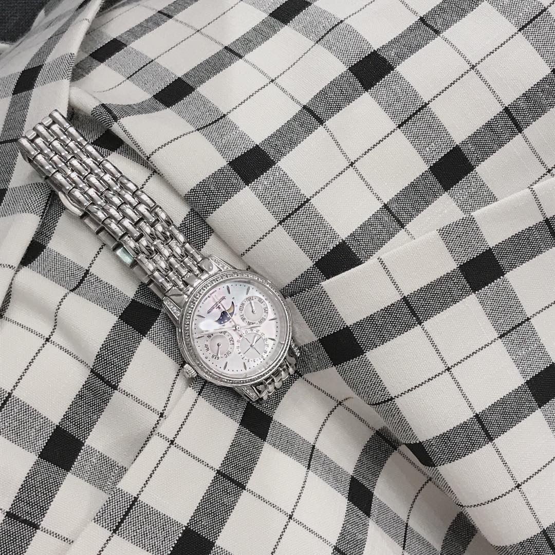 Cartier 积家约会系列复杂月相女款腕表，有皮带和钢带
