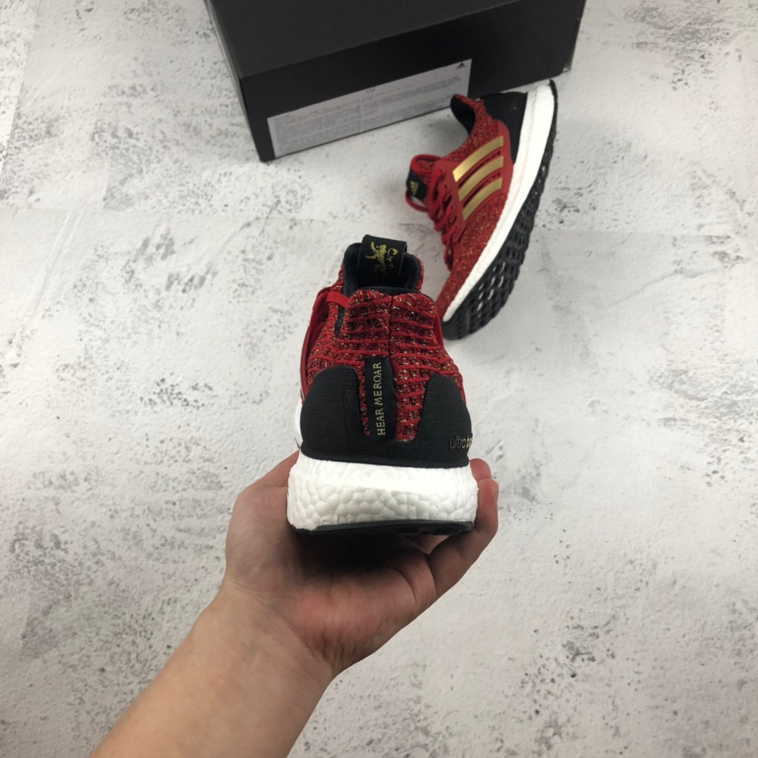 220公司级新品 Game Of Thrones x Adidas Ultra Boost 4.0 “House Lannister” 兰尼斯特家族 权利的游戏全新联名UB4.0 缓震透气运动跑鞋。