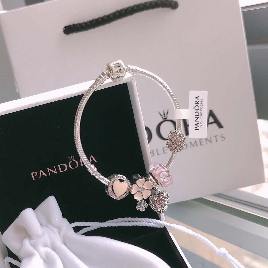 NO:103601,The same style on the official website, the latest pairing of Pandora bracelets in 2019, exclusive real photos, the quality is as good as ever, Pandora finished bracelets, bracelets, bracelets19860909官网同款 2019热卖最新搭配潘多拉手链 独家实拍,品质一如既往的好,潘多拉成品手镯,bracelet,bracelet,Jewelry