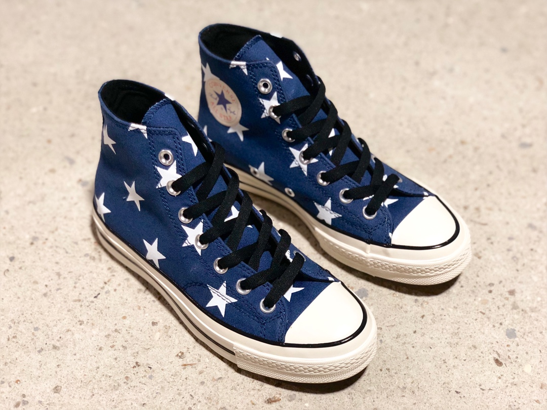 160Brain Dead 脑死亡联名 x 匡威Converse 1970s 三星黑标男女复刻高帮帆布鞋系列“夜空中最亮的星”