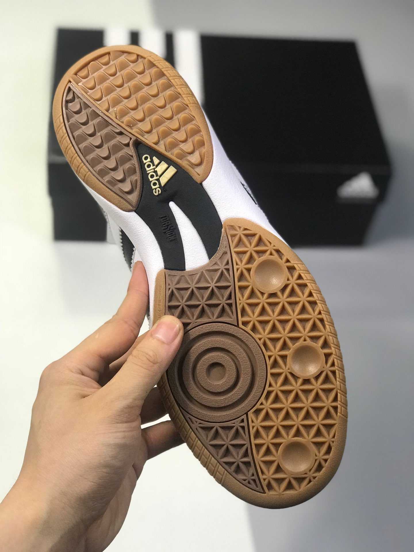 190阿迪板鞋系列 海外代购配色 Adidas 阿迪达斯 Samba Millenium 男子低帮皮面休闲运动板鞋