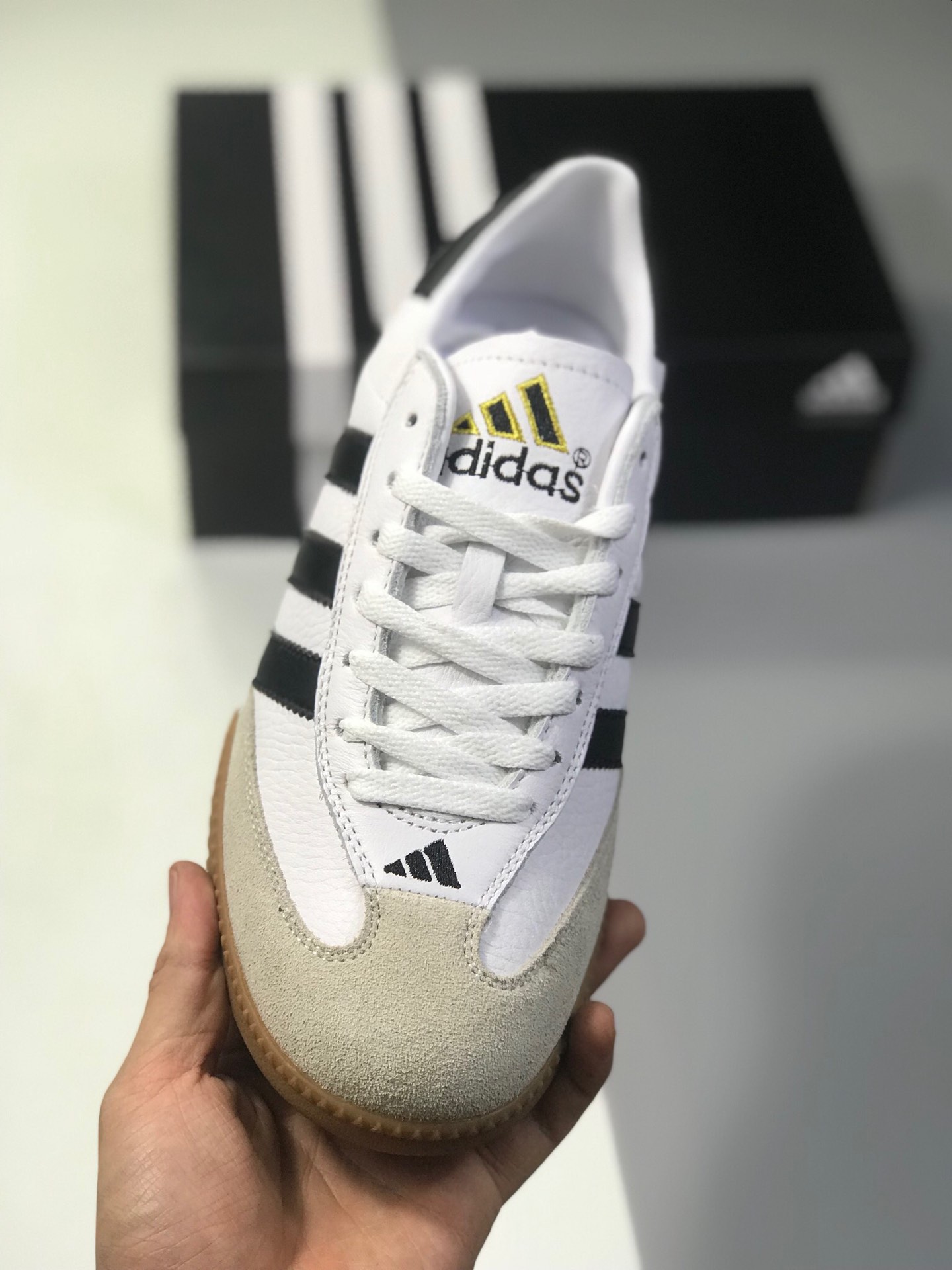 190阿迪板鞋系列 海外代购配色 Adidas 阿迪达斯 Samba Millenium 男子低帮皮面休闲运动板鞋