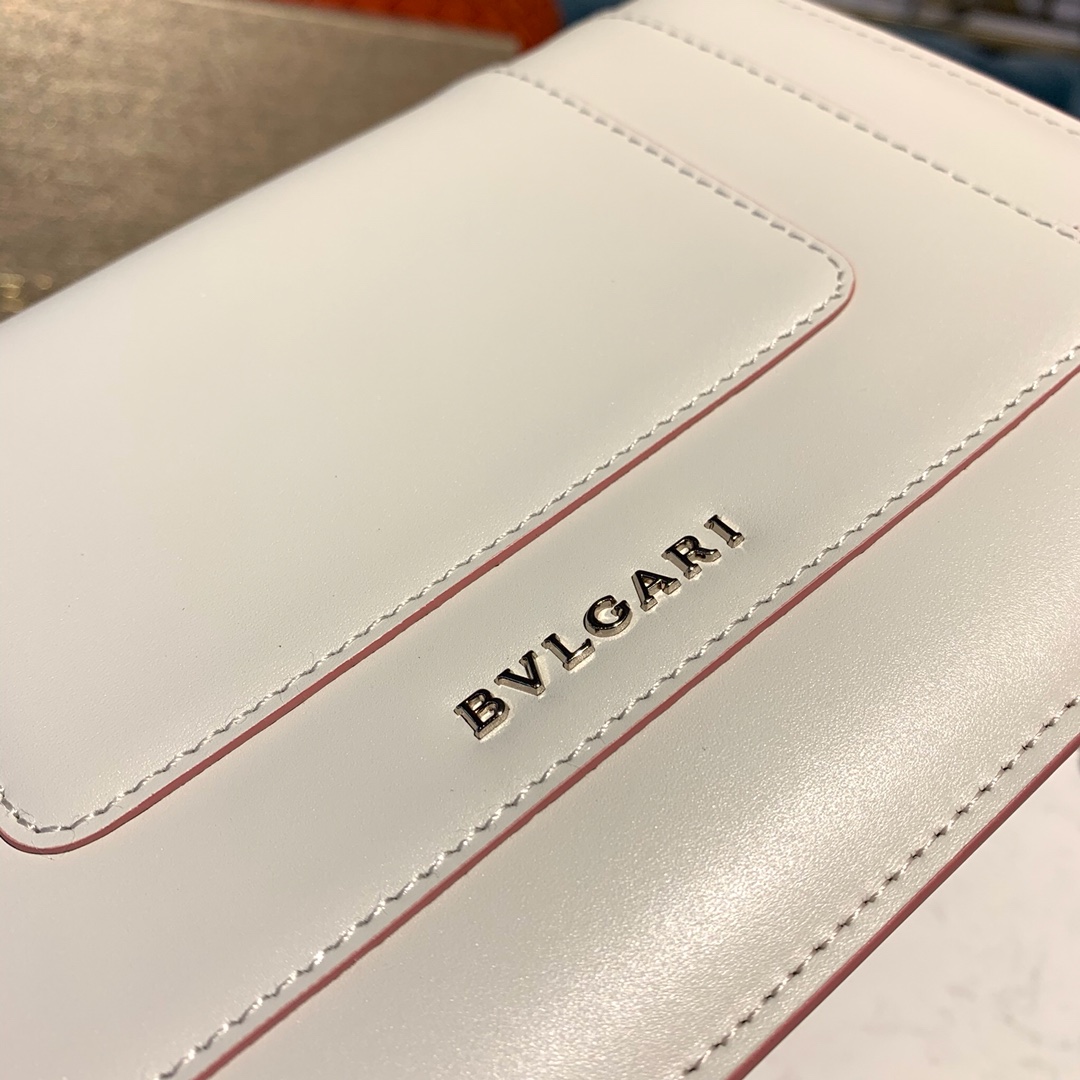 BVLGARI宝格丽进口原单牛皮斜挎包61885