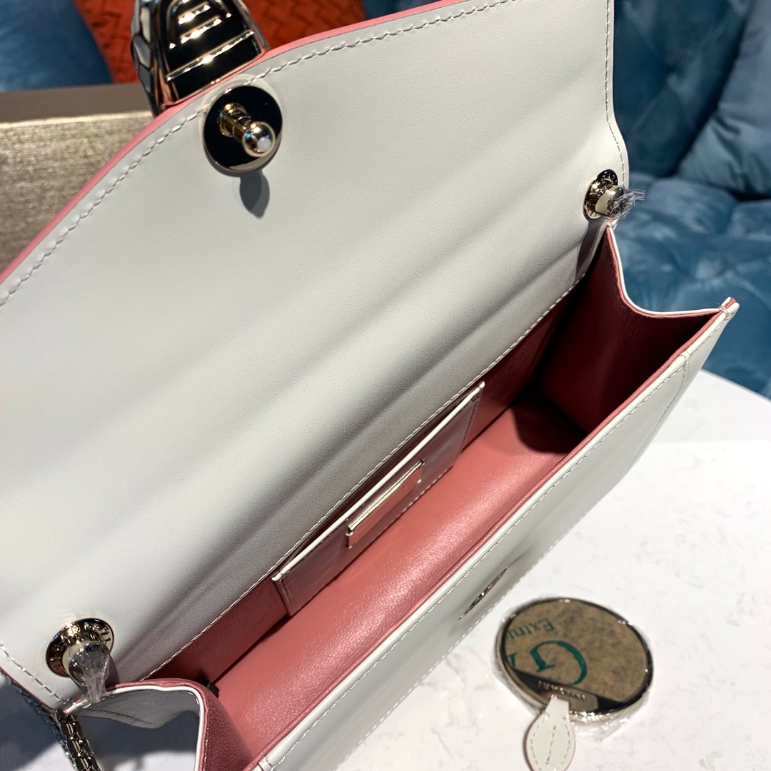 BVLGARI宝格丽进口原单牛皮斜挎包61885