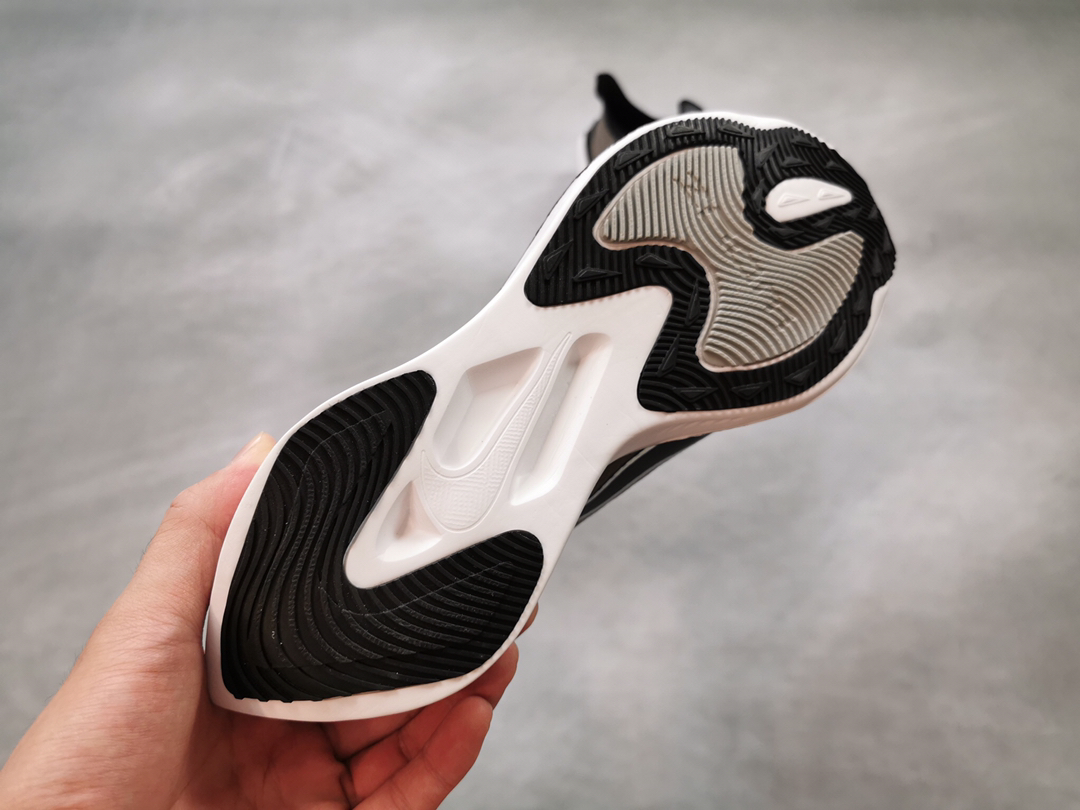 140  新品出货集万千宠爱于一身NIKE2019年度夏季最当红爆款  NIKE  ZOOM  GRAVITY 顶级超跑