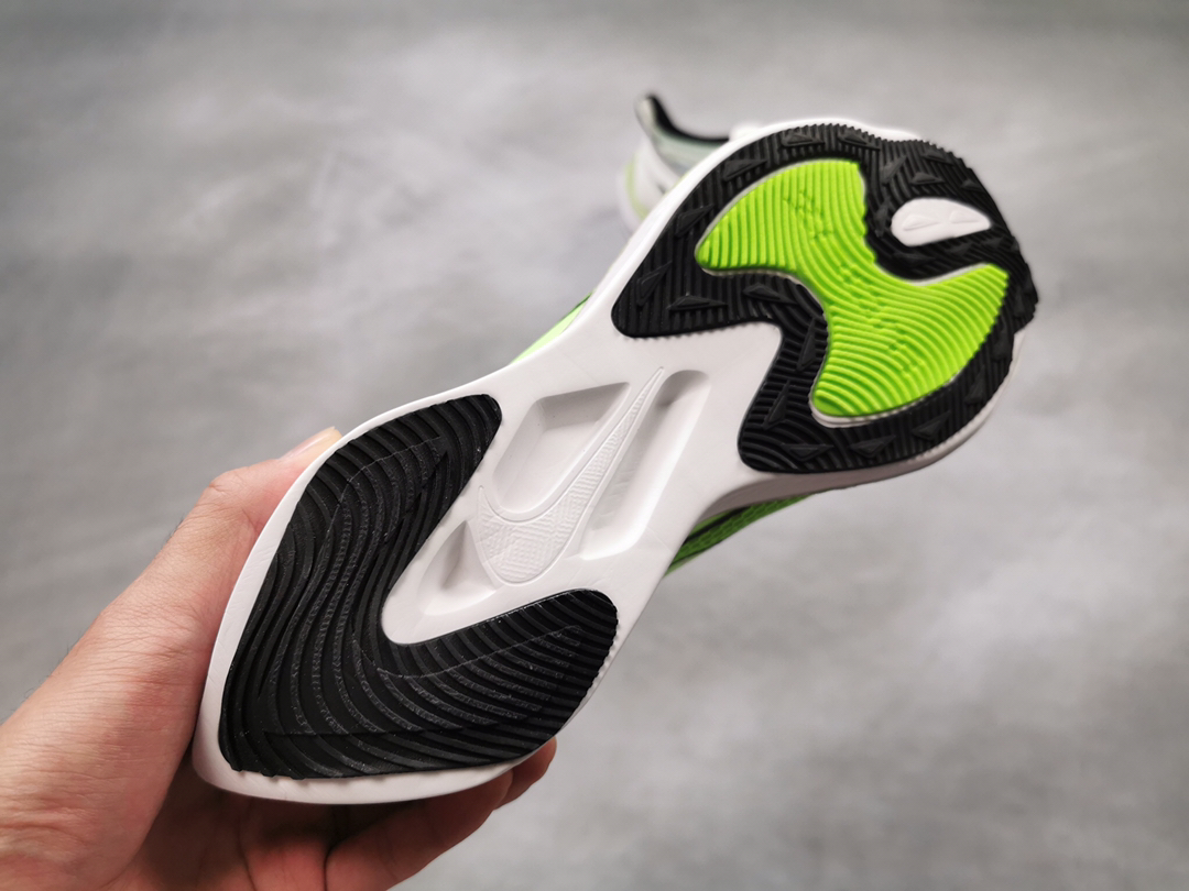 140  新品出货集万千宠爱于一身NIKE2019年度夏季最当红爆款  NIKE  ZOOM  GRAVITY 顶级超跑