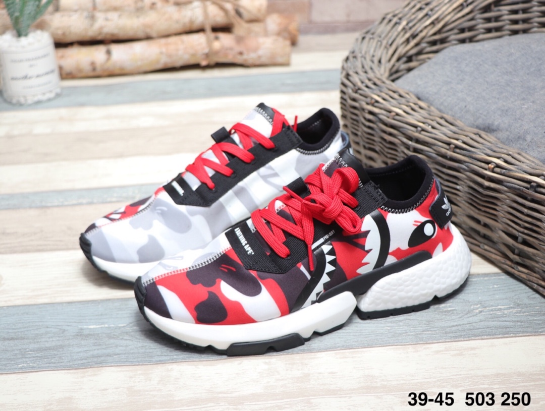 140阿迪达斯 Adidas P.O.D SYSTEM 鲨鱼网面 舒适慢跑鞋