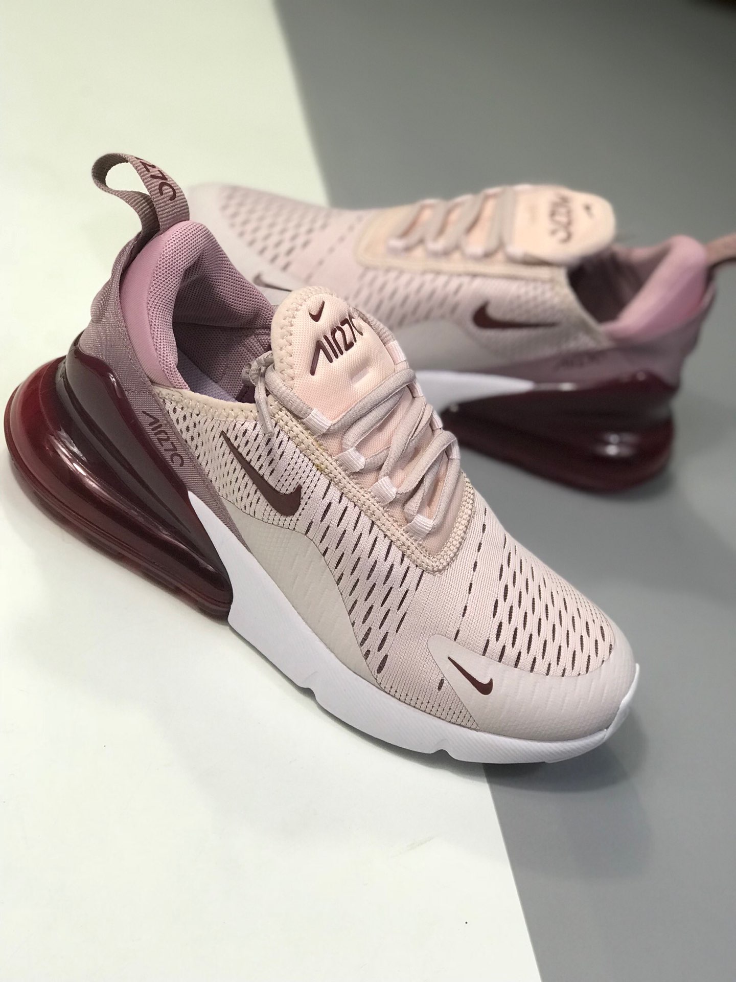160公司级 耐克 Nike Air Max 270 公司级半掌气垫 采用大网贾卡网面制作鞋面 使整双鞋子更富有层次感！货号：AH8050-601