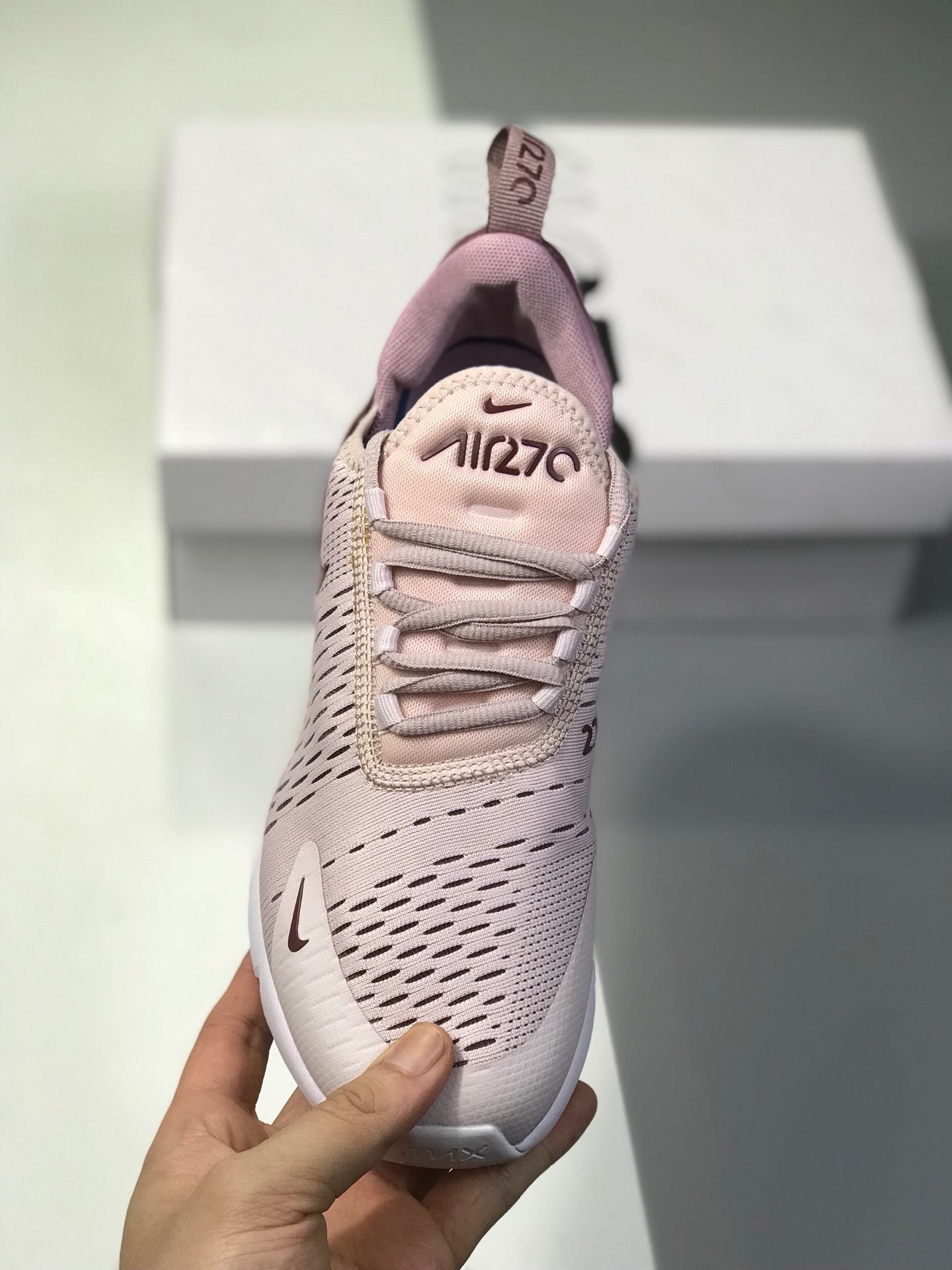 160公司级 耐克 Nike Air Max 270 公司级半掌气垫 采用大网贾卡网面制作鞋面 使整双鞋子更富有层次感！货号：AH8050-601