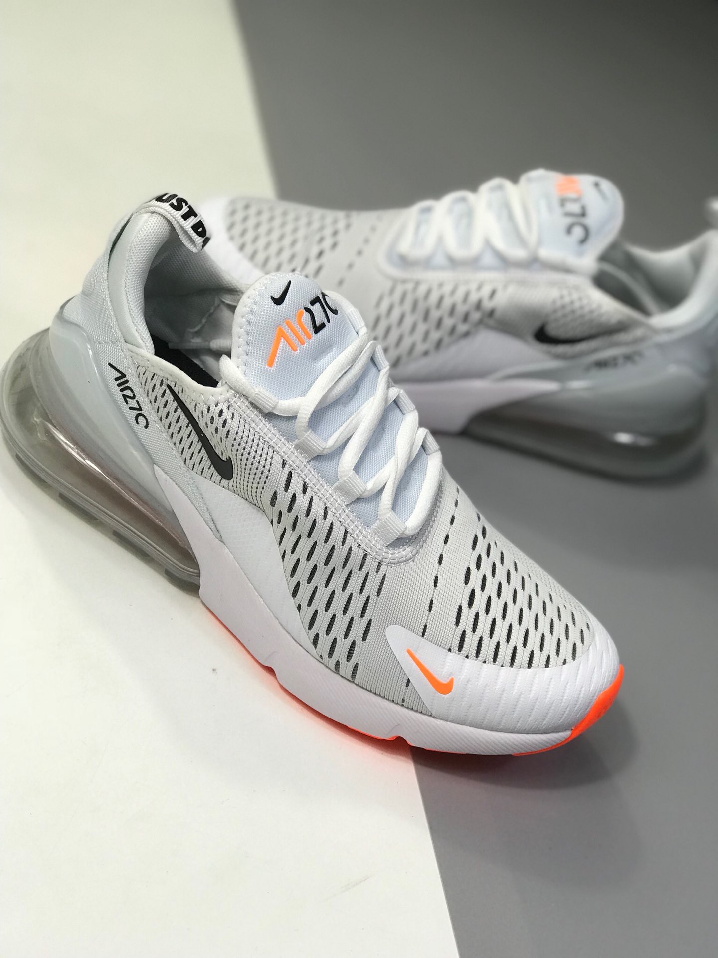 160公司级 耐克 Nike Air Max 270 公司级半掌气垫 采用大网贾卡网面制作鞋面 使整双鞋子更富有层次感！货号：AH8050-601