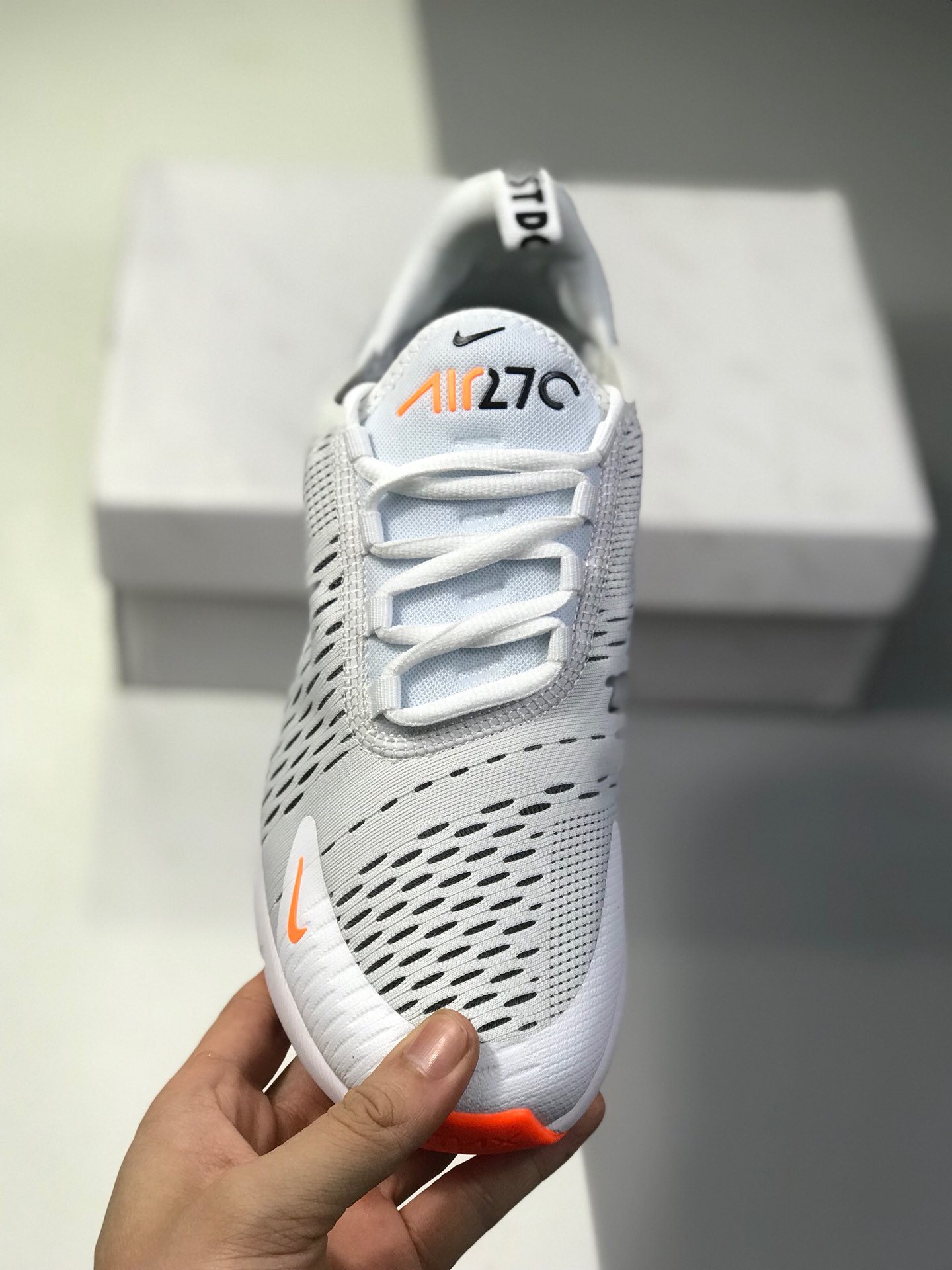 160公司级 耐克 Nike Air Max 270 公司级半掌气垫 采用大网贾卡网面制作鞋面 使整双鞋子更富有层次感！货号：AH8050-601