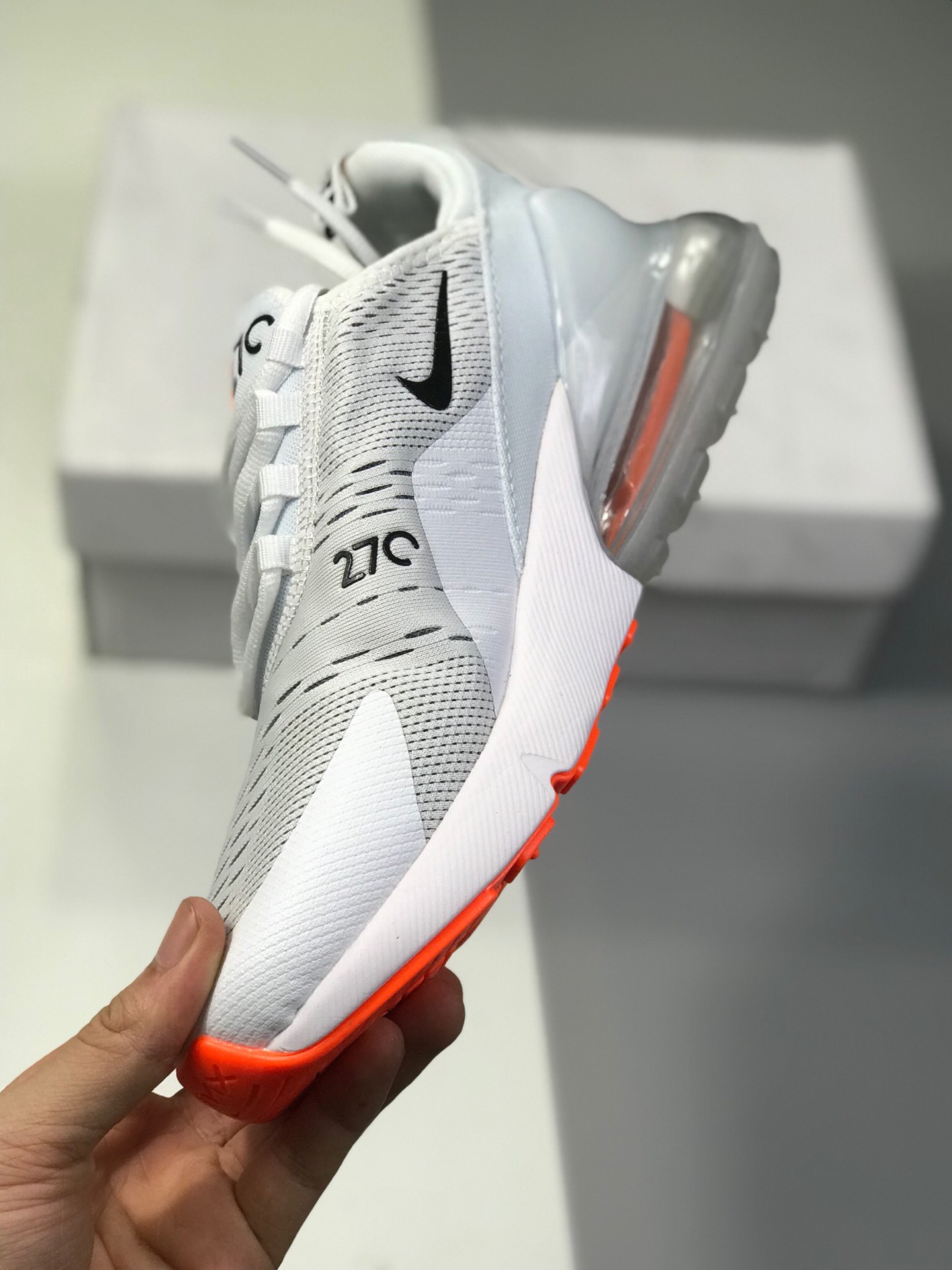 160公司级 耐克 Nike Air Max 270 公司级半掌气垫 采用大网贾卡网面制作鞋面 使整双鞋子更富有层次感！货号：AH8050-601