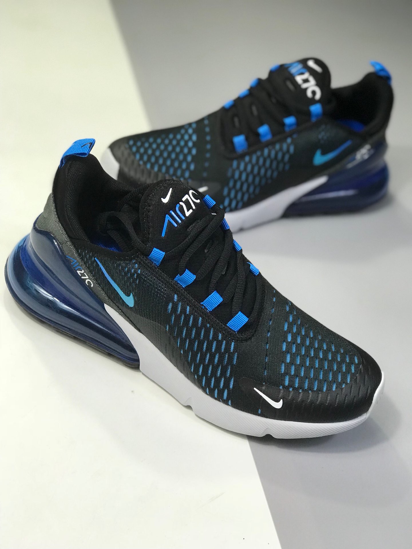 160公司级 耐克 Nike Air Max 270 公司级半掌气垫 采用大网贾卡网面制作鞋面 使整双鞋子更富有层次感！货号：AH8050-601