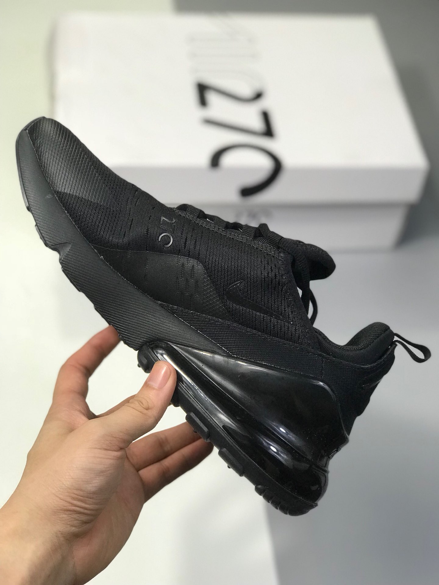 160公司级 耐克 Nike Air Max 270 公司级半掌气垫 采用大网贾卡网面制作鞋面 使整双鞋子更富有层次感！货号：AH8050-601