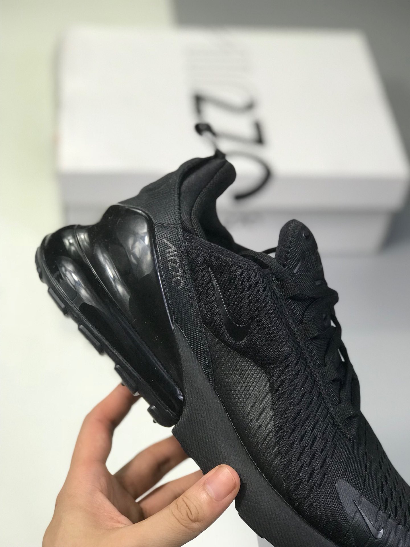 160公司级 耐克 Nike Air Max 270 公司级半掌气垫 采用大网贾卡网面制作鞋面 使整双鞋子更富有层次感！货号：AH8050-601
