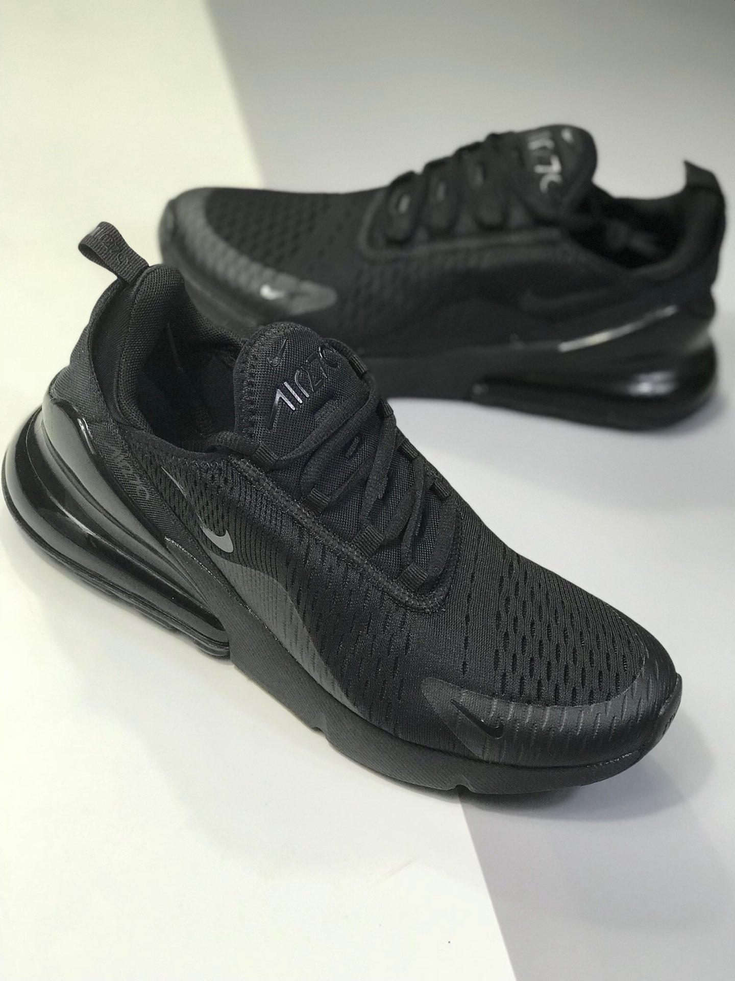 160公司级 耐克 Nike Air Max 270 公司级半掌气垫 采用大网贾卡网面制作鞋面 使整双鞋子更富有层次感！货号：AH8050-601