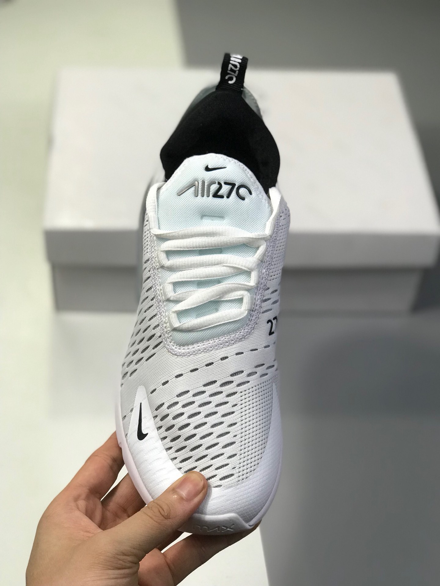 160公司级 耐克 Nike Air Max 270 公司级半掌气垫 采用大网贾卡网面制作鞋面 使整双鞋子更富有层次感！货号：AH8050-601