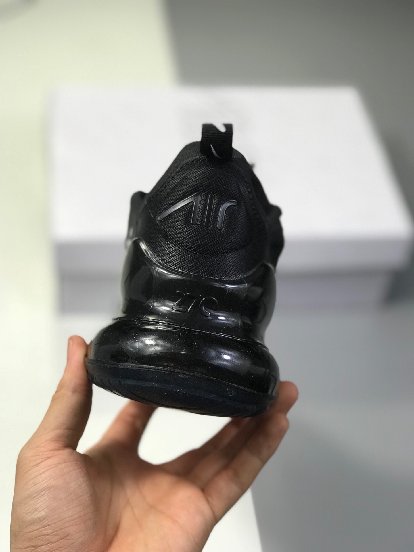 160公司级 耐克 Nike Air Max 270 公司级半掌气垫 采用大网贾卡网面制作鞋面 使整双鞋子更富有层次感！货号：AH8050-601