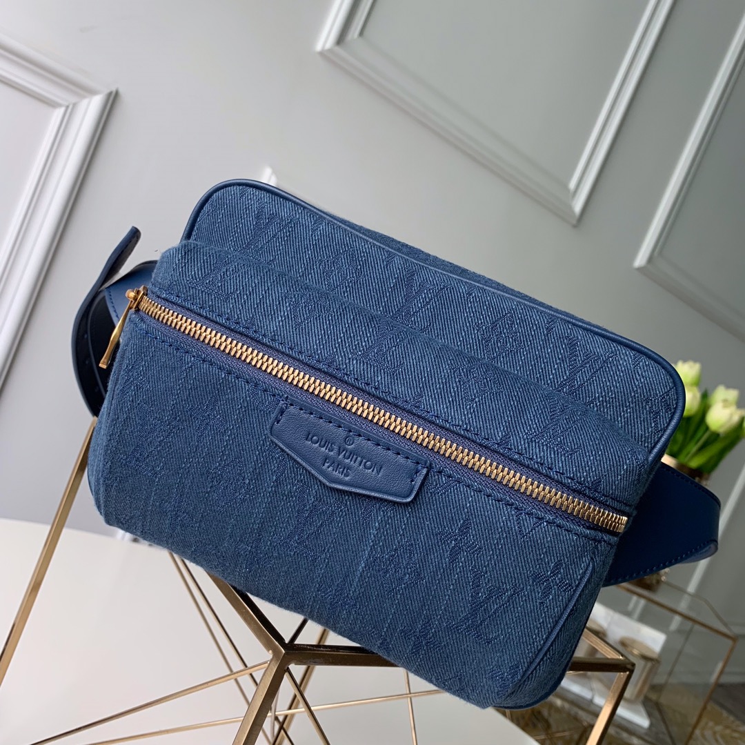Louis Vuitton LV Outdoor Belt Bags & Fanny Packs Gold Fabric Sweatpants M44741
