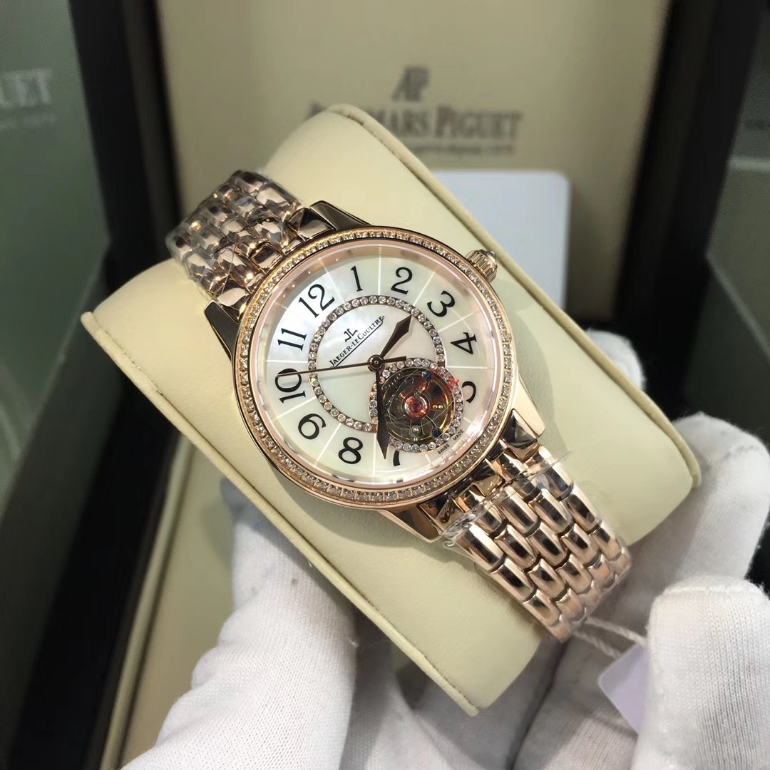 Cartier 皇家 积家约会系列飞轮女款腕表