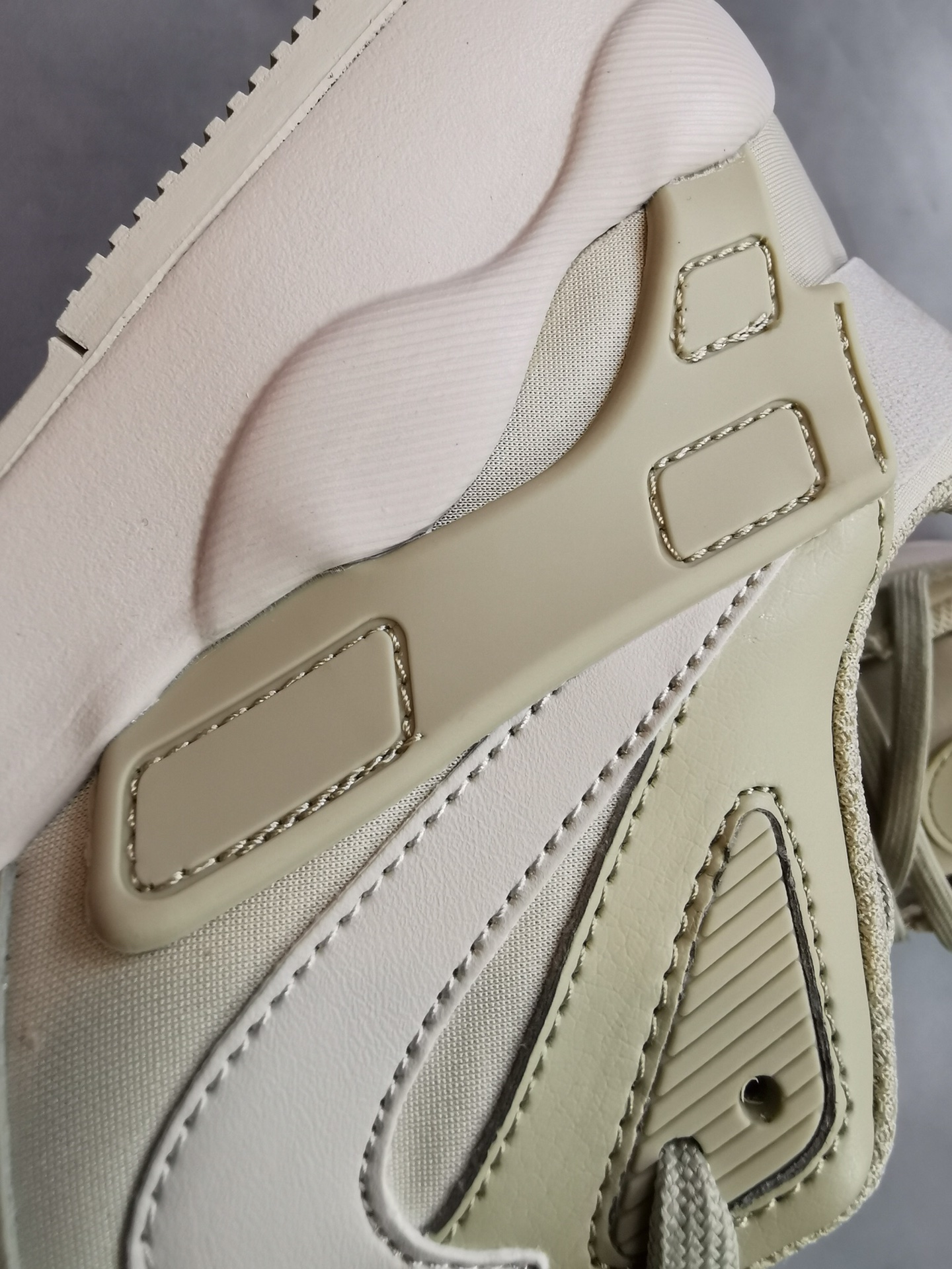 110 好价冲量耐克 Nike Air Huarache Ultra 华莱士35周年 男女休闲跑鞋