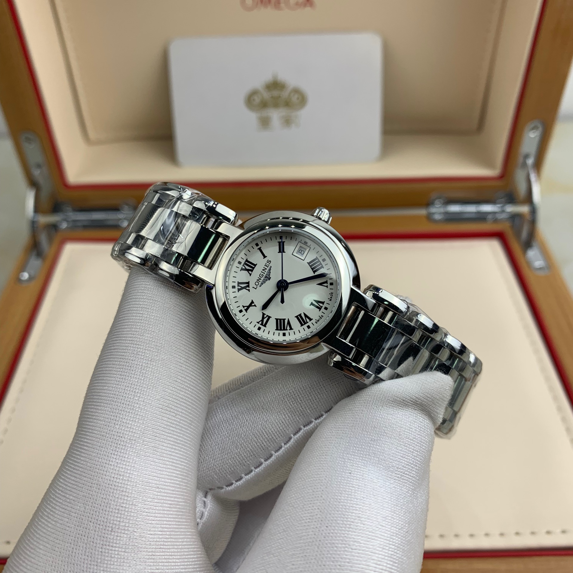 Longines 皇家 浪琴心月系列女款腕表