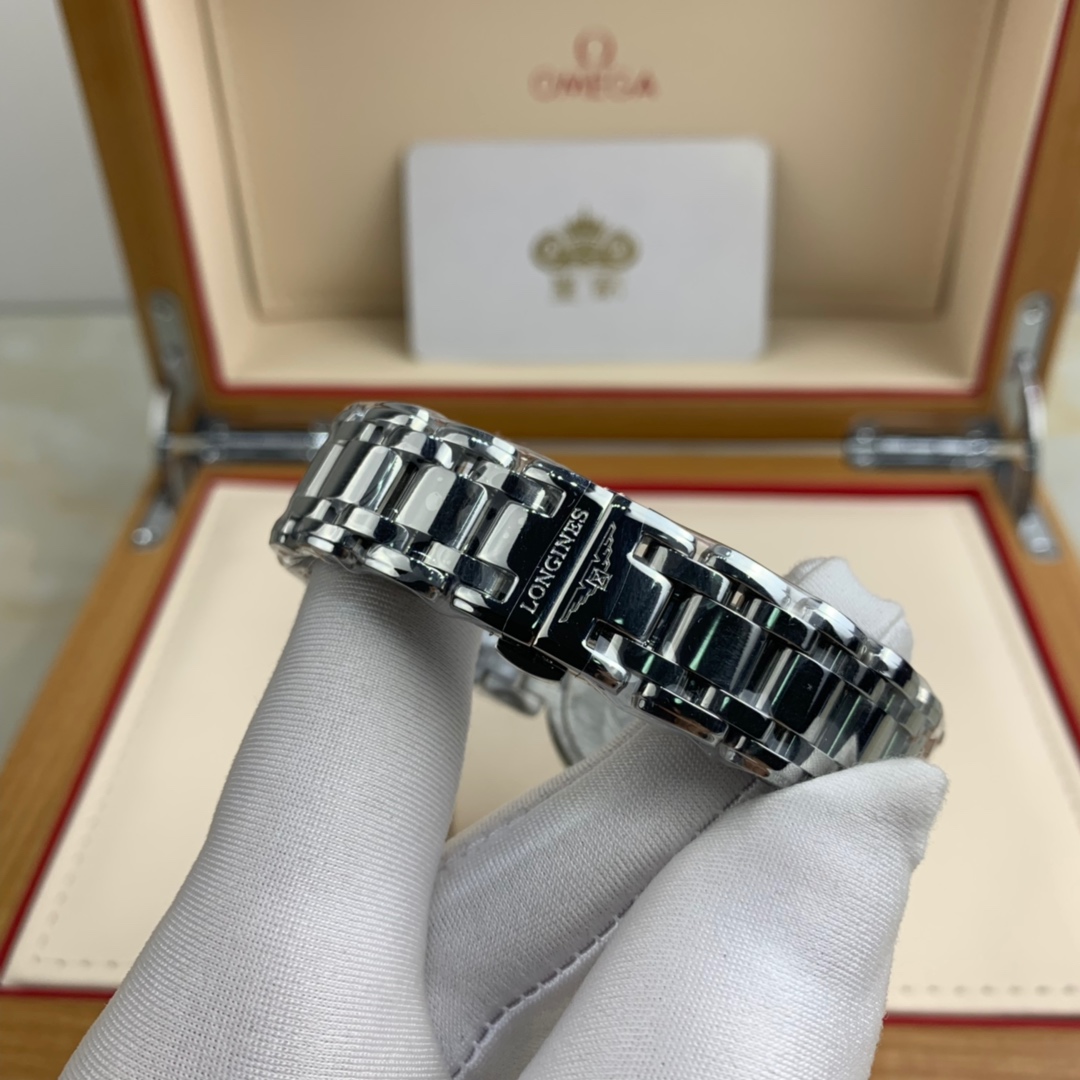 Longines 皇家 浪琴心月系列女款腕表