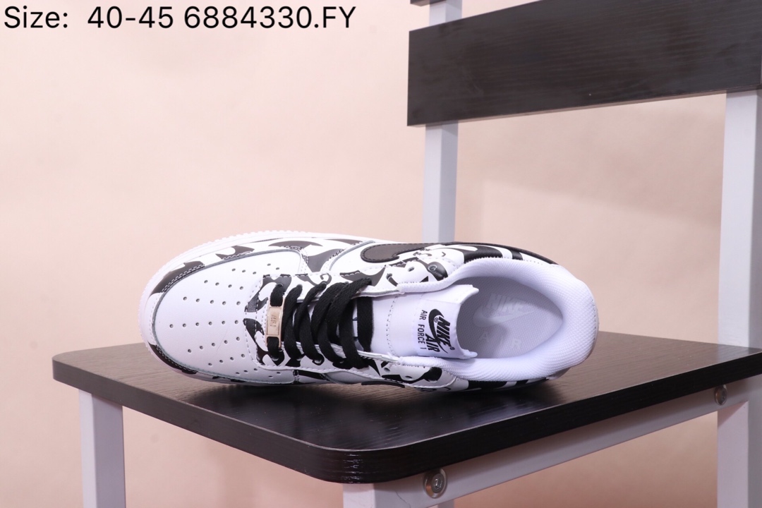 150耐克 Nike Air Force 1   内置全掌气垫 耐克 空军一号 低帮  头层皮 个性涂鸦印花 透气冲孔皮面 夏季透气休闲经典板鞋 款号 AJ7747 6884330