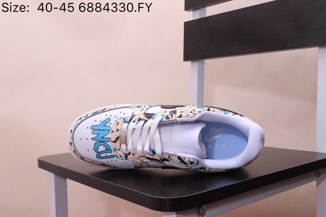 150耐克 Nike Air Force 1   内置全掌气垫 耐克 空军一号 低帮  头层皮 个性涂鸦印花 透气冲孔皮面 夏季透气休闲经典板鞋 款号 AJ7747 6884330