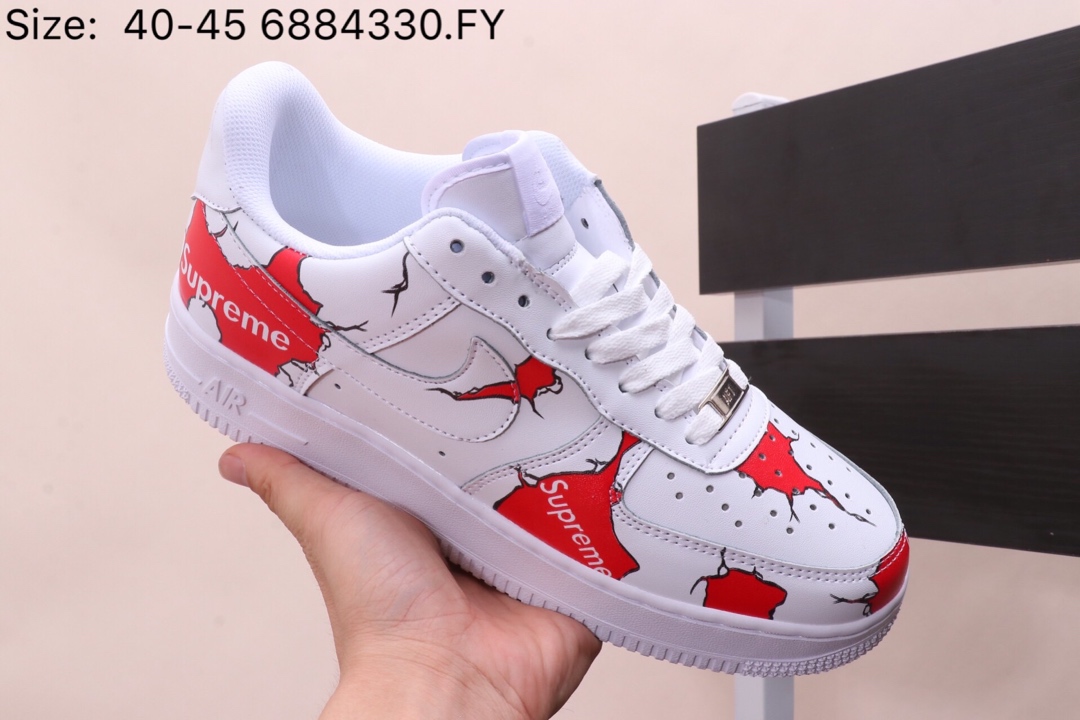 150 耐克 Nike Air Force 1   内置全掌气垫 耐克 空军一号 低帮  头层皮 个性涂鸦印花 透气冲孔皮面 夏季透气休闲经典板鞋 款号 AJ7747 6884330
