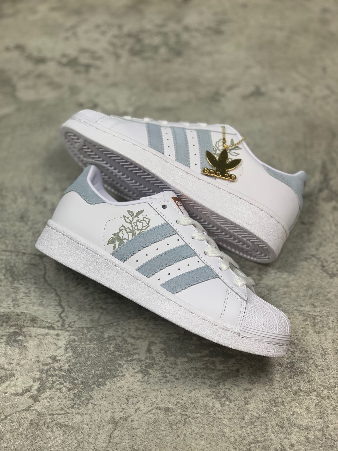 180Adidas Superstar 贝壳头经典板鞋2019新款 官方同步配色CG5939 头层软底
